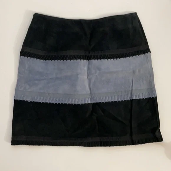 Luxe Eleven | Black & Blue Leather Skirt - Picture 3 of 6